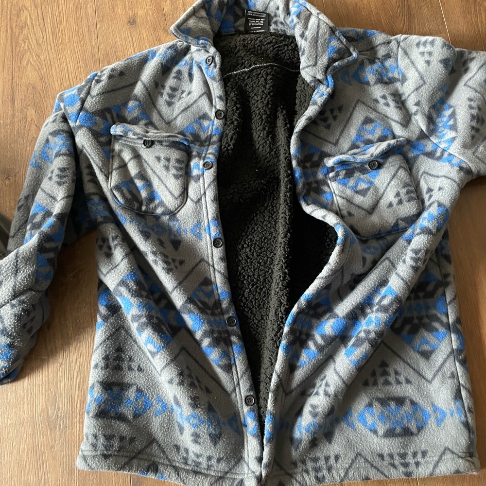Men’s penton print fleece lined flannel medium